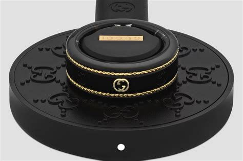 Gucci x Ōura Ring .